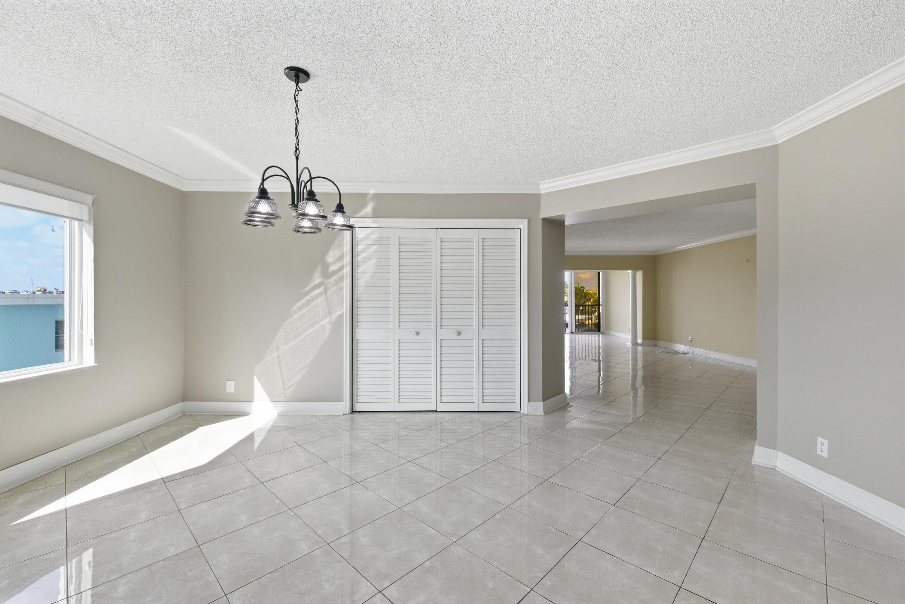 615 North Riverside Drive, Unit 301 Pompano Beach, FL 33062 - Photo 15 of 34 67_615_N_RIVERSIDE_DR_03112026_18PCT