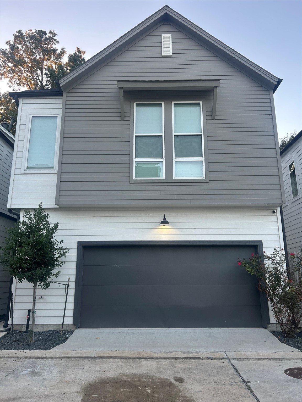 4605 Lavatera Street Houston, TX 77018 - Photo 4 of 50 a front view of a house