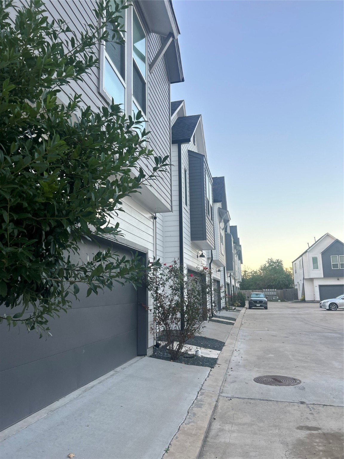 4605 Lavatera Street Houston, TX 77018 - Photo 7 of 50 a view of a street with houses