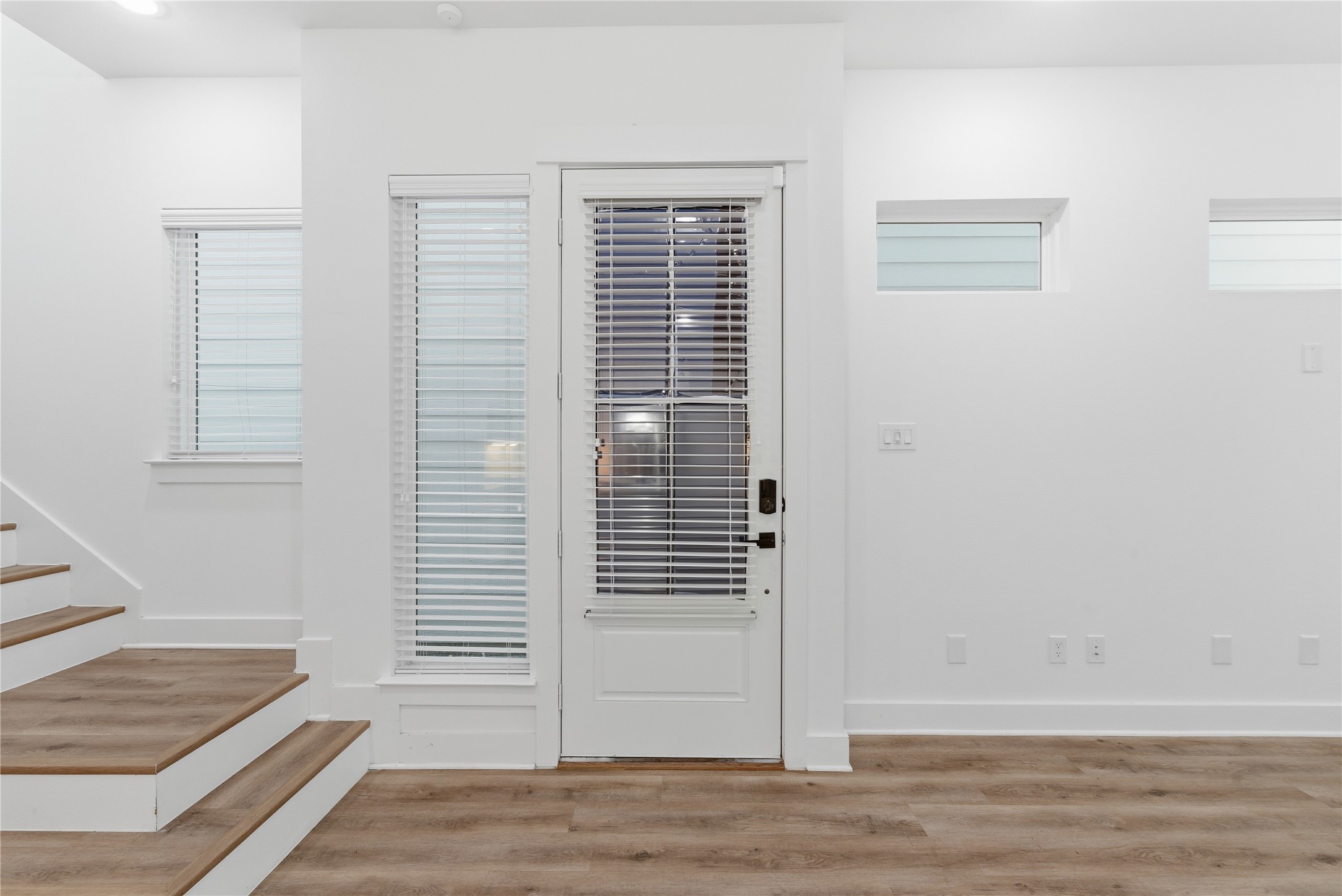 4605 Lavatera Street Houston, TX 77018 - Photo 8 of 39