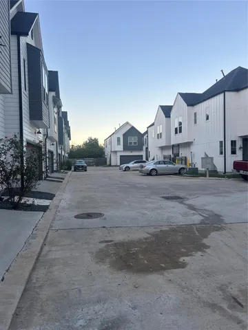 $2,600 | 4605 Lavatera Street, Houston, TX 77018