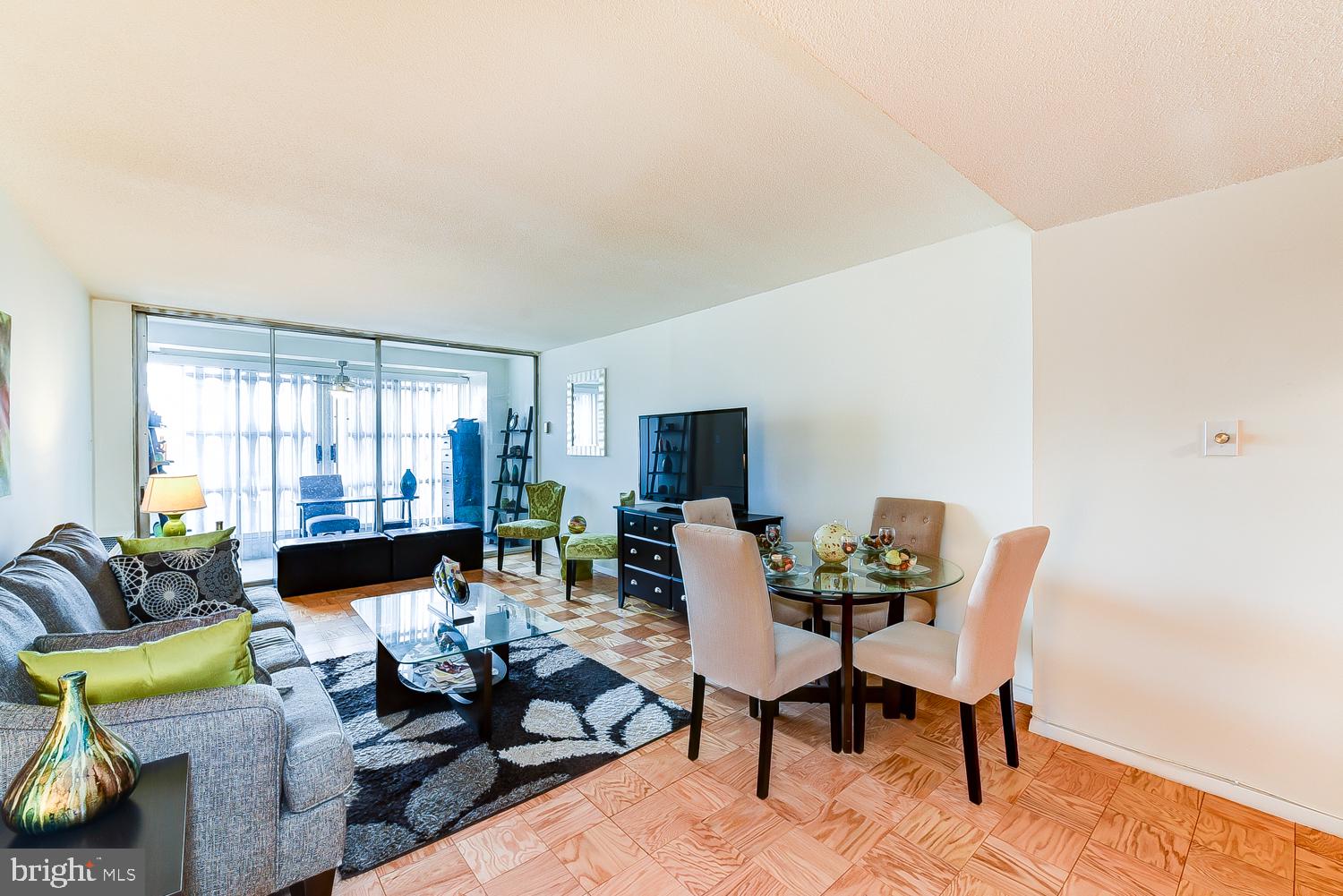 1311 Delaware Avenue Southwest, Unit S145 Washington, DC 20024 - Photo 2 of 22 Room for dining table