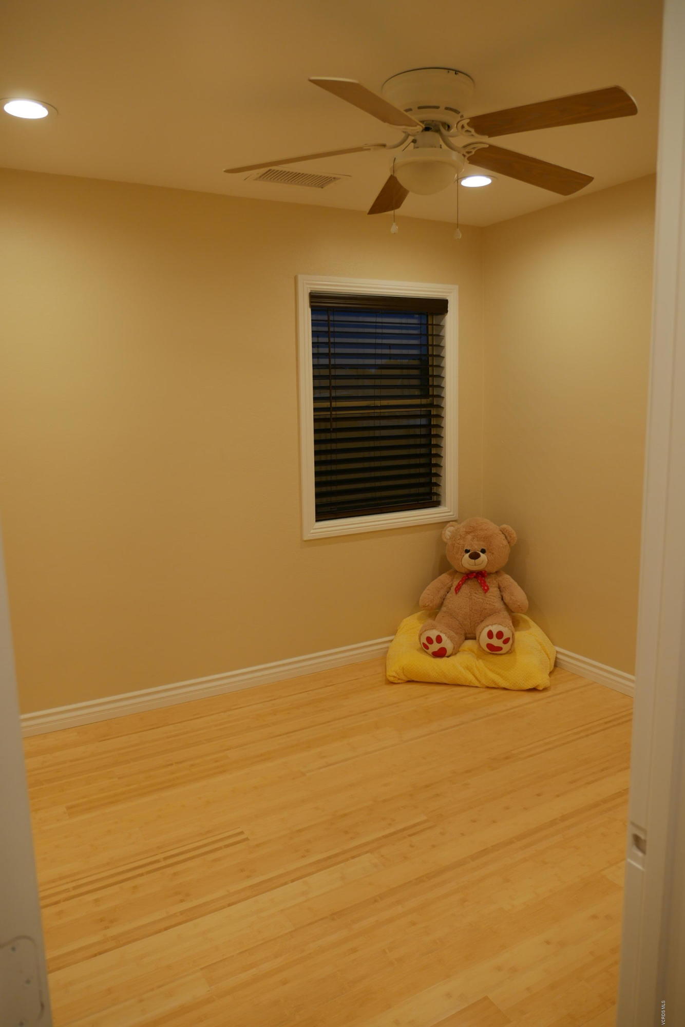 100 North H Street Oxnard, CA 93030 - Photo 11 of 24 P1180943