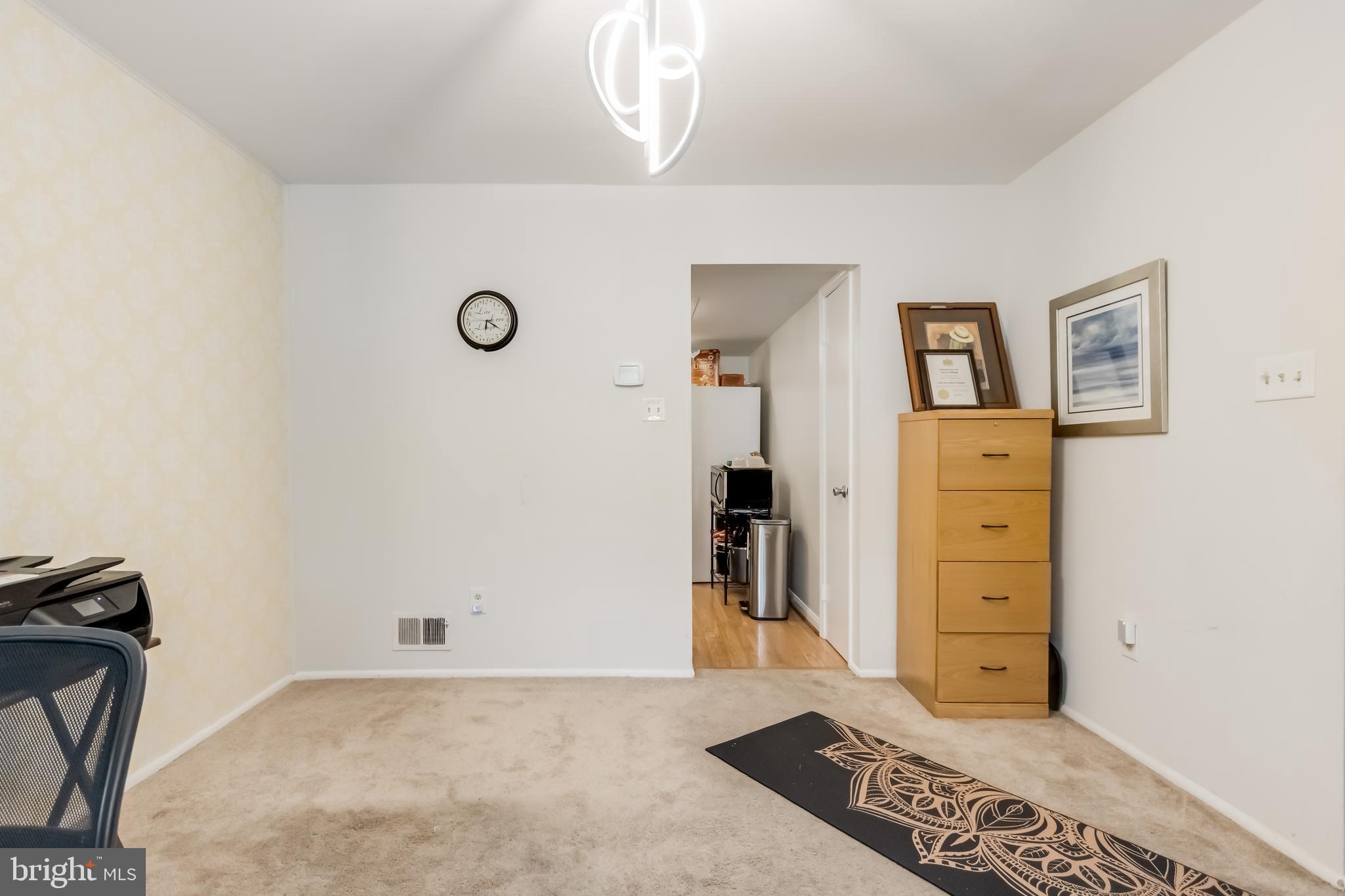 12141 Dove Circle Laurel, MD 20708 - Photo 6 of 34