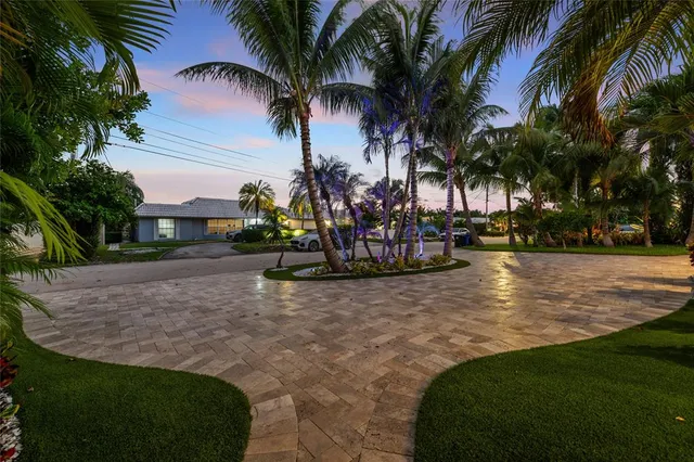 $2,099,000 | 2761 Northeast 57th Court, Fort Lauderdale, FL 33308