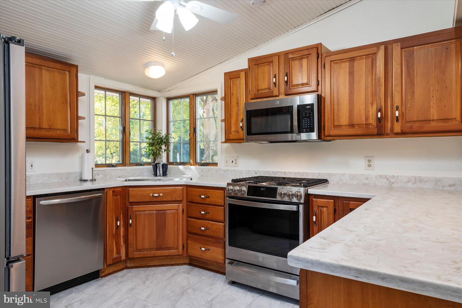 6482 Shady Side Road Shady Side, MD 20764 - Photo 6 of 55 Gallery Image 6