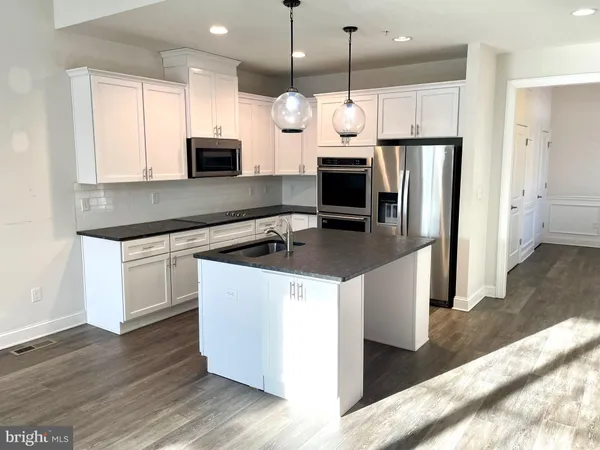 $3,450 | 906 Moorings Circle, Unit 9, Stevensville, MD 21666