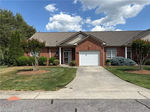 $289,000 | 411 Northbridge Drive, High Point, NC 27265