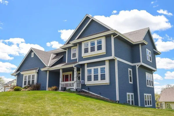 $829,000 | N63W13355 Hummingbird Way, Menomonee Falls, WI 53051