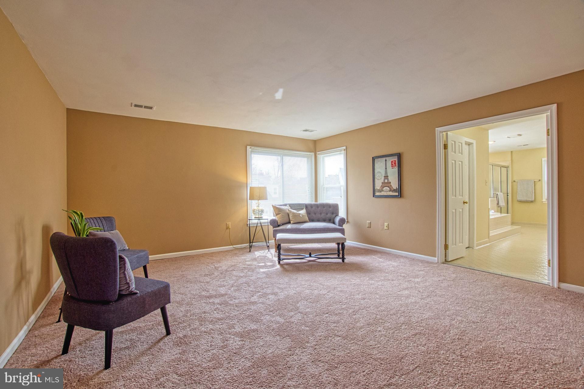 719 Old Hunt Way Herndon, VA 20170 - Photo 24 of 58 Sitting Room in Master Suite