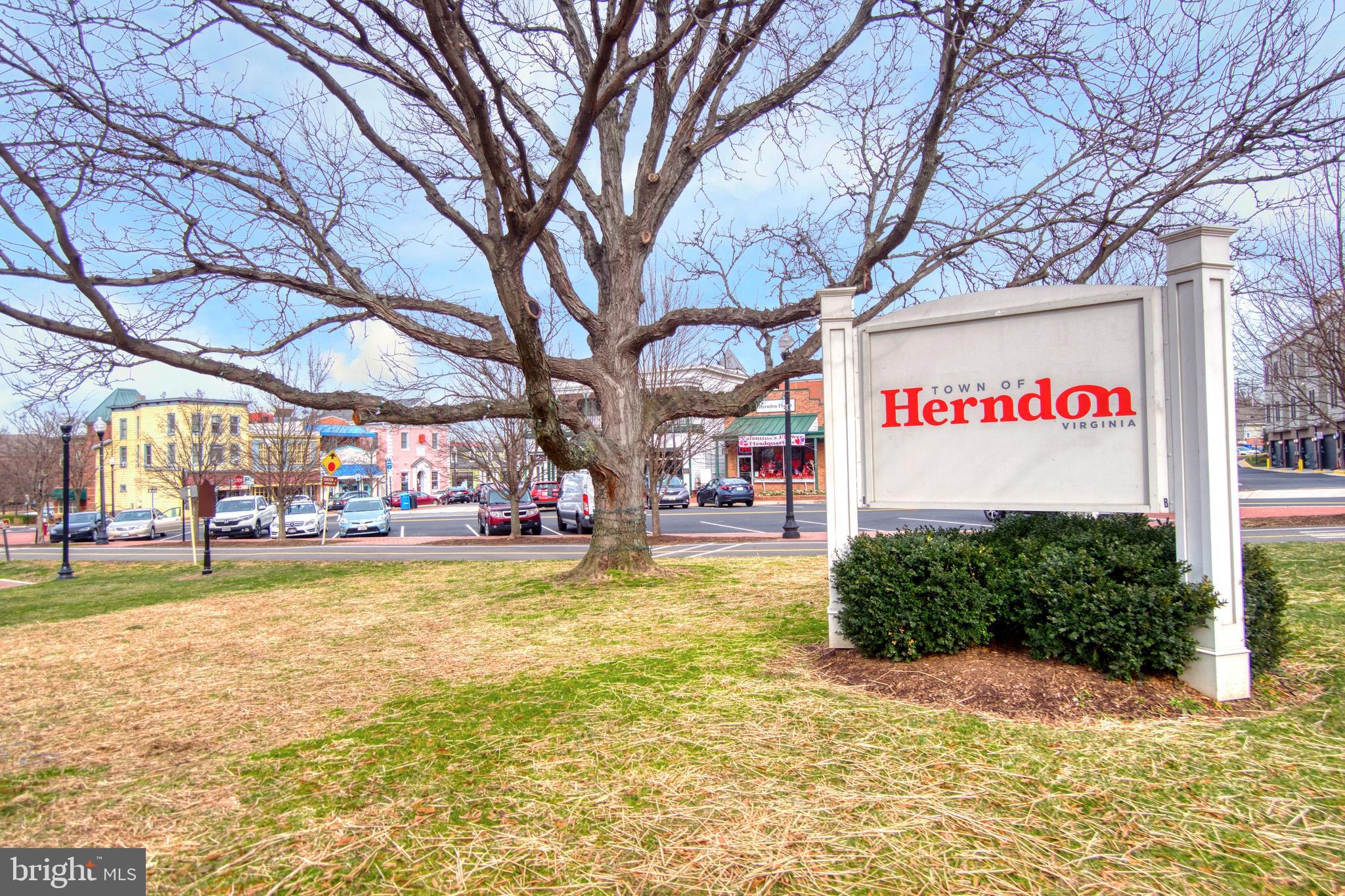 719 Old Hunt Way Herndon, VA 20170 - Photo 45 of 58 Located in the Town of Herndon!