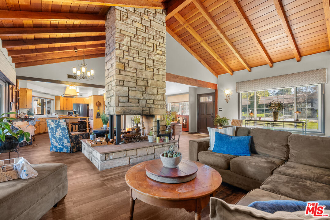 24316 Arcadia Street Newhall, CA 91321 - Photo 12 of 41