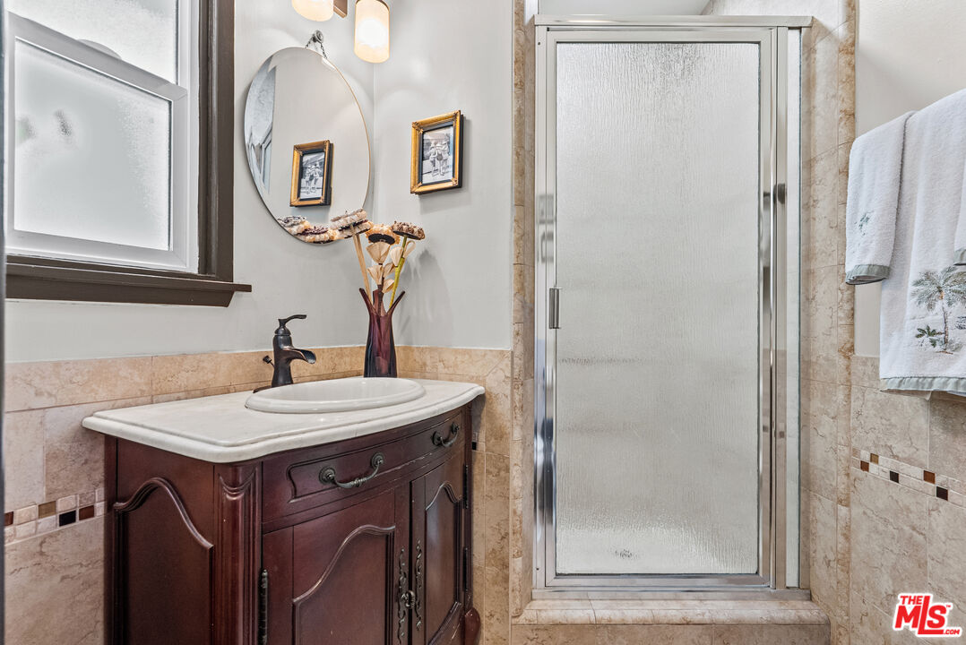 24316 Arcadia Street Newhall, CA 91321 - Photo 24 of 41