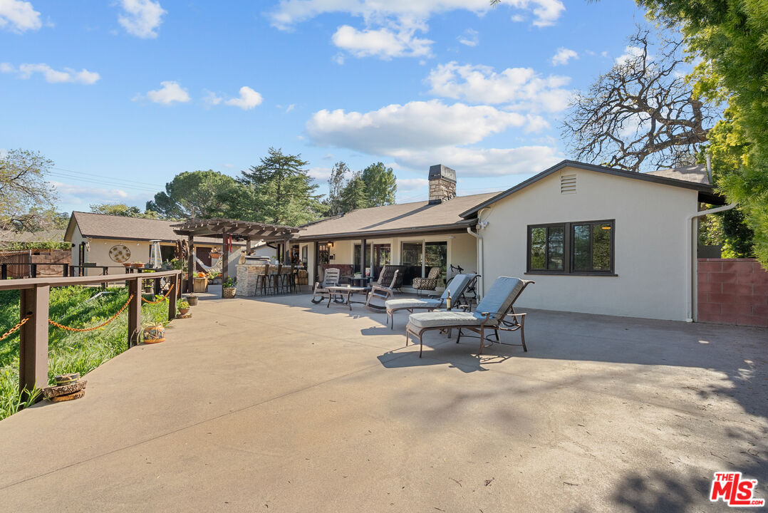 24316 Arcadia Street Newhall, CA 91321 - Photo 26 of 41