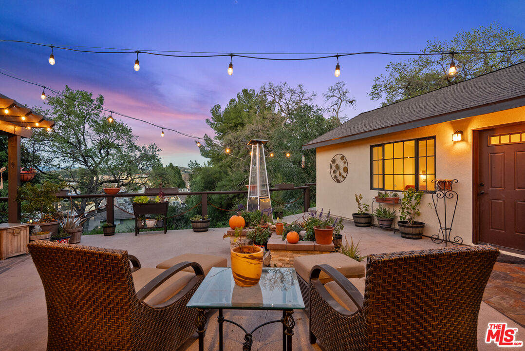 24316 Arcadia Street Newhall, CA 91321 - Photo 6 of 41