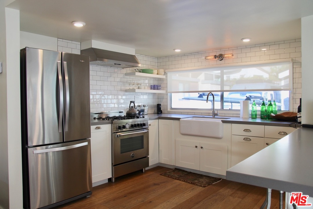 50 Paradise Cove Road Malibu, CA 90265 - Photo 3 of 17 Gallery Image 3
