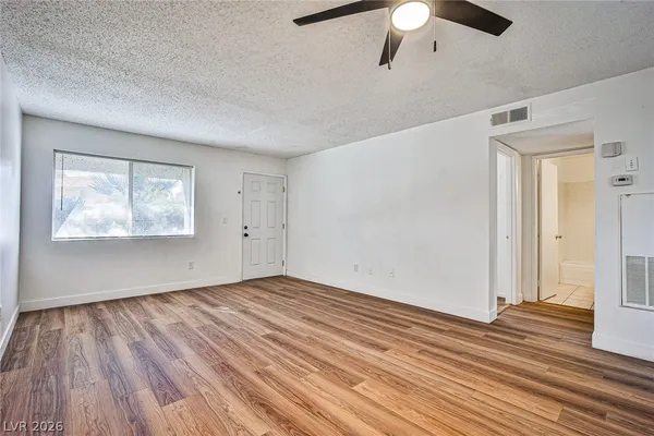 $1,550 | 3585 Arville Street, Unit 403A, Las Vegas, NV 89103