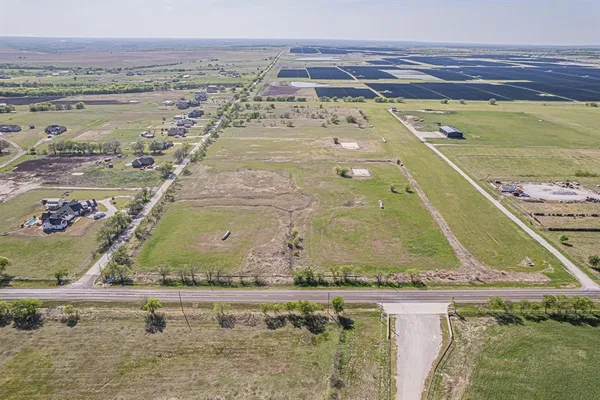 $2,000,000 | 12588 Flow Road, Krum, TX 76249