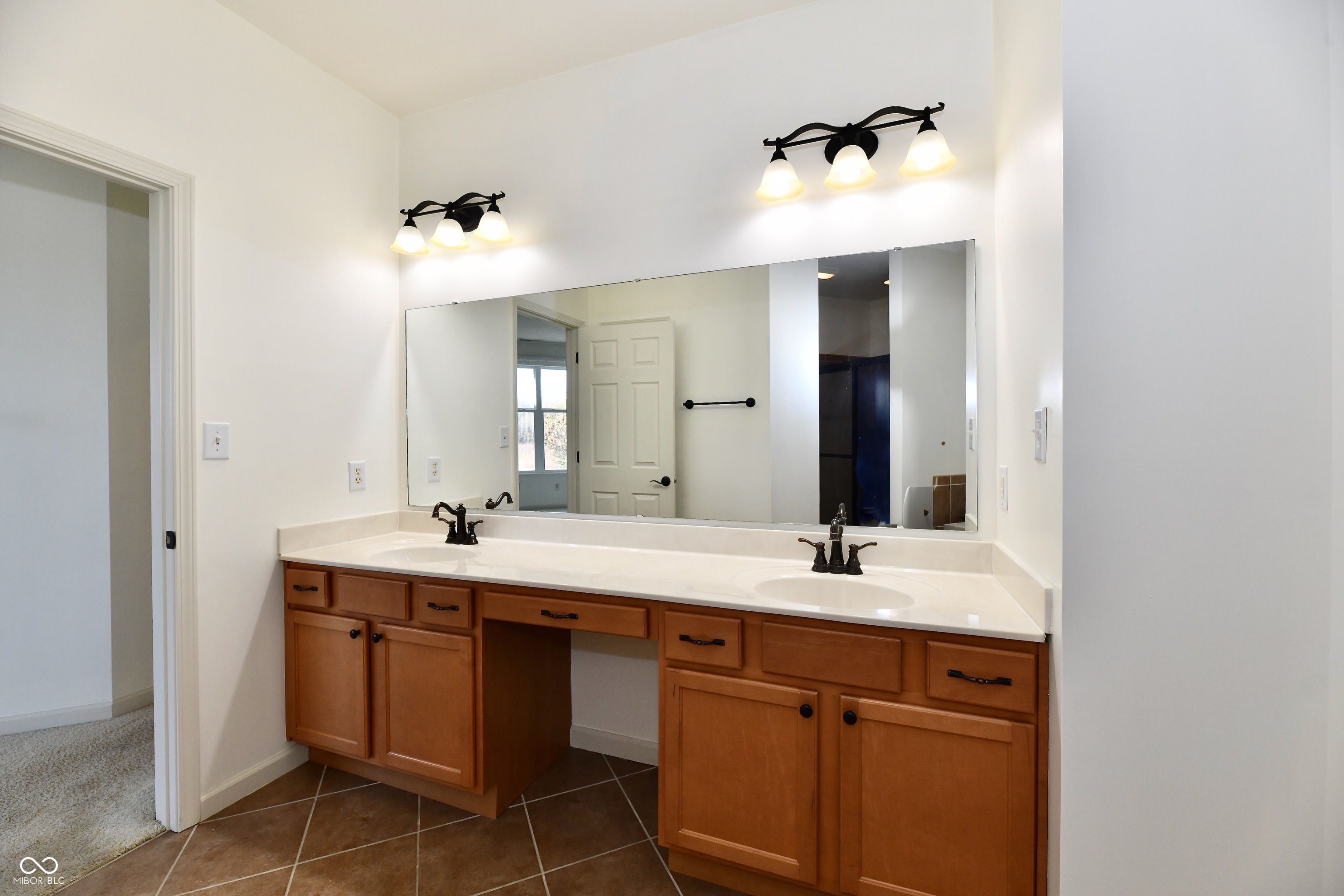 9155 Crystal River Drive Indianapolis, IN 46240 - Photo 19 of 36