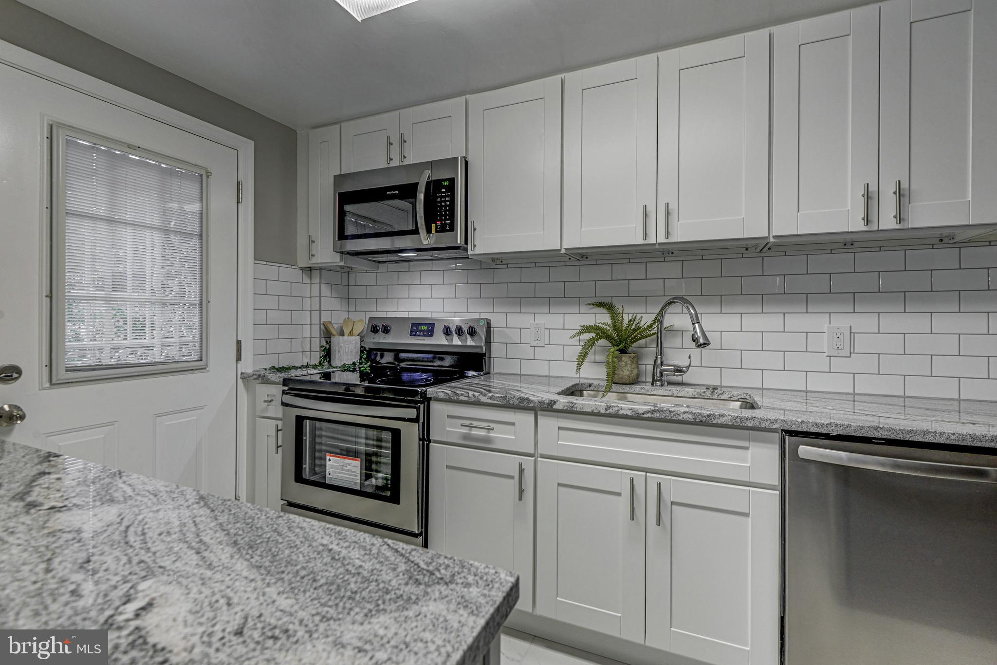 6317 Falkirk Road Baltimore, MD 21239 - Photo 11 of 31