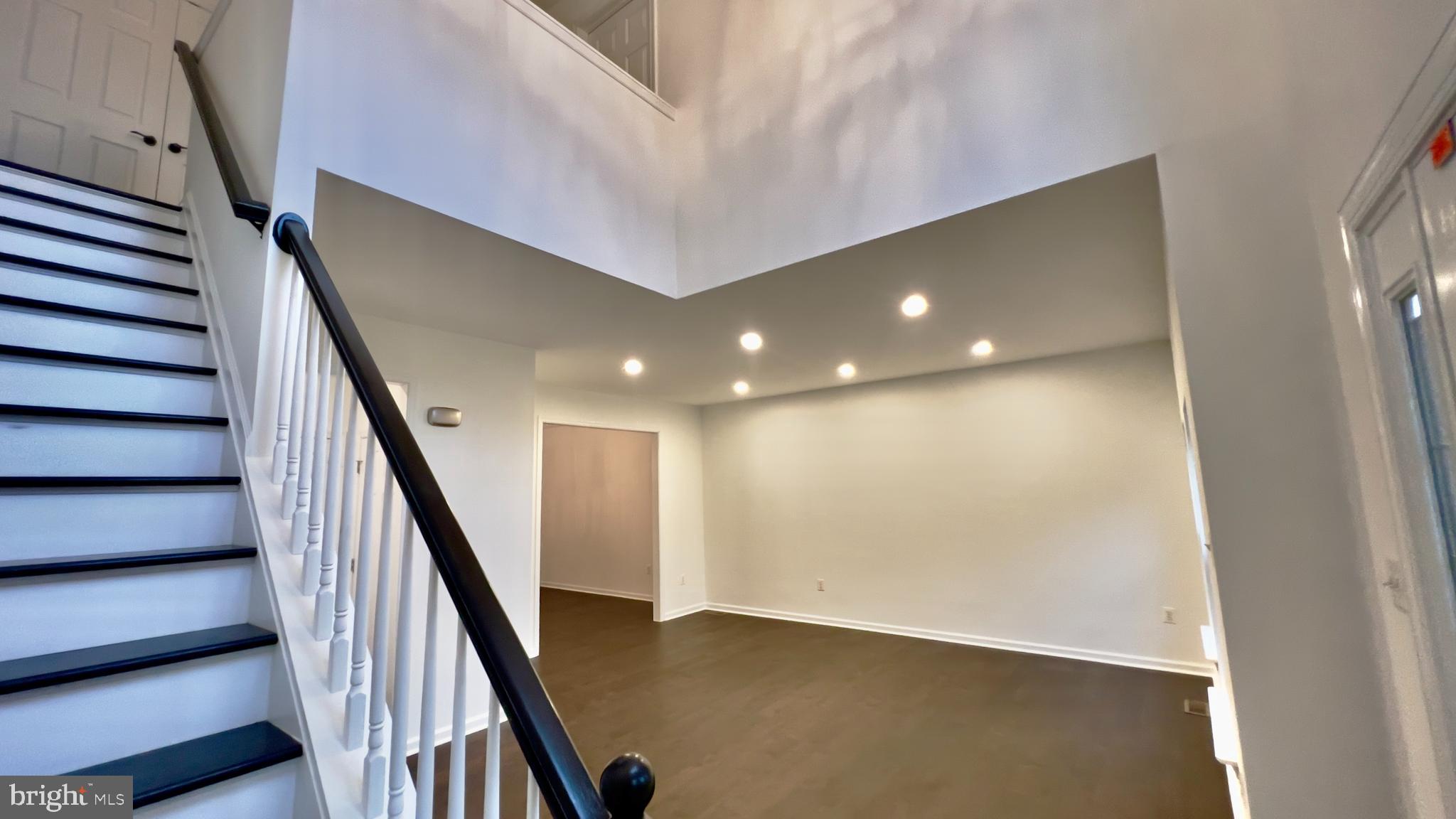 400 Longdraft Road Gaithersburg, MD 20878 - Photo 3 of 22 Gallery Image 3