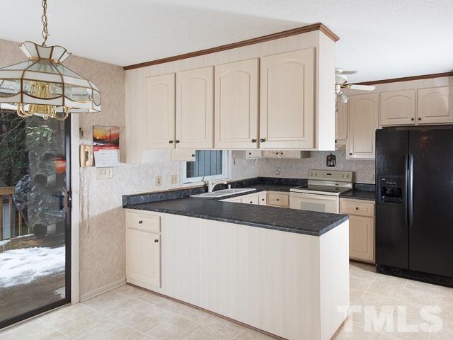 2212 Myron Drive Raleigh, NC 27607 - Photo 3 of 23