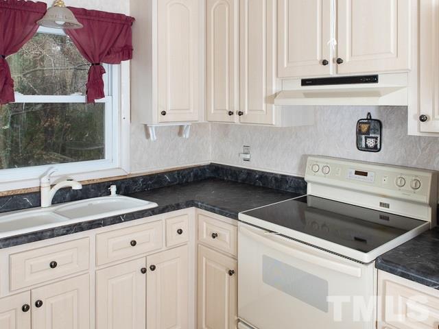 2212 Myron Drive Raleigh, NC 27607 - Photo 7 of 23