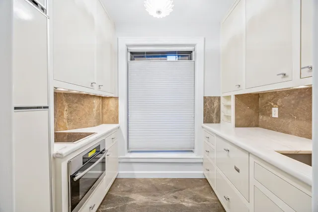 $850,000 | 929 Park Avenue, Unit 4A | Upper East Side