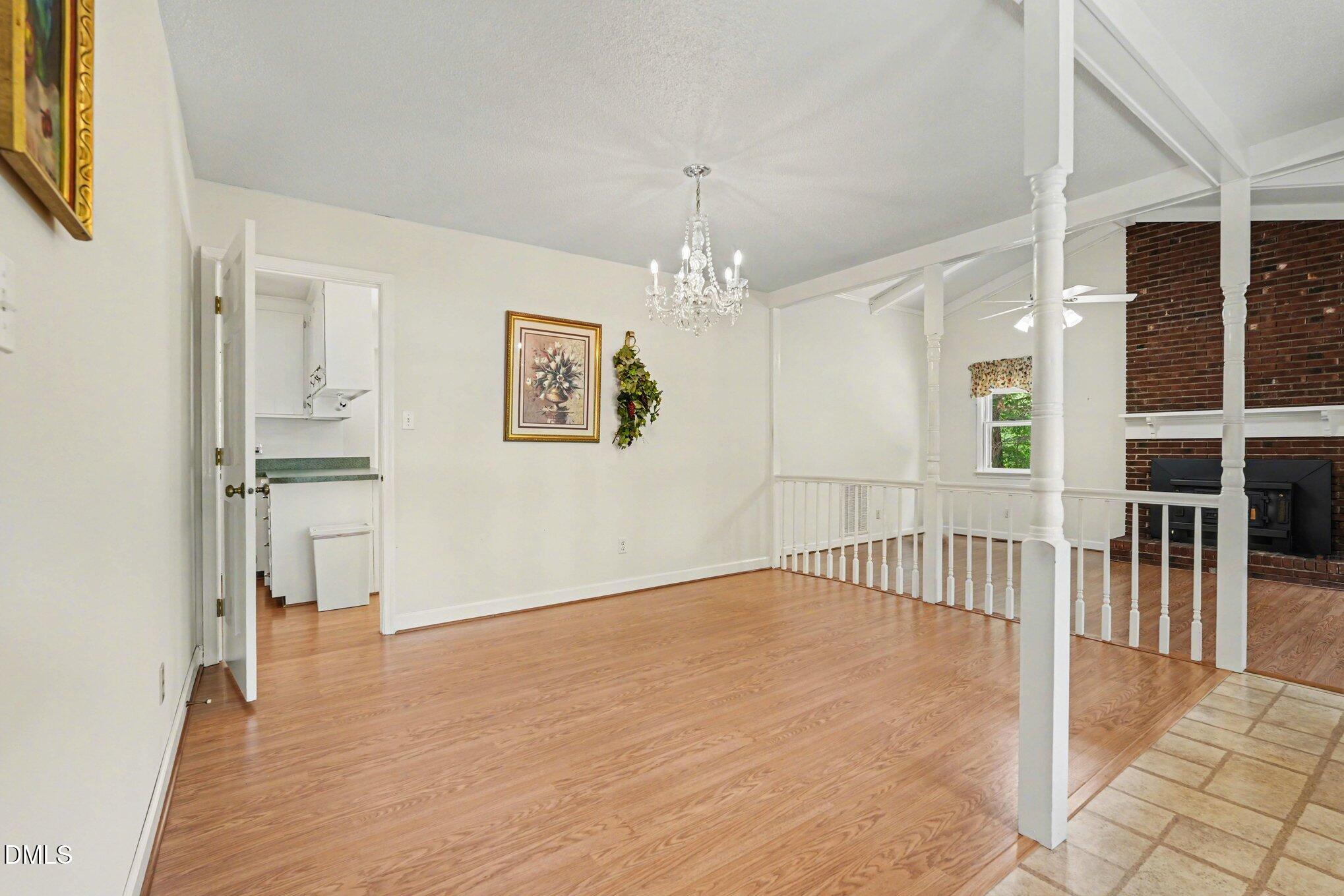 8612 Maidstone Court Raleigh, NC 27613 - Photo 7 of 29 009_file_8105