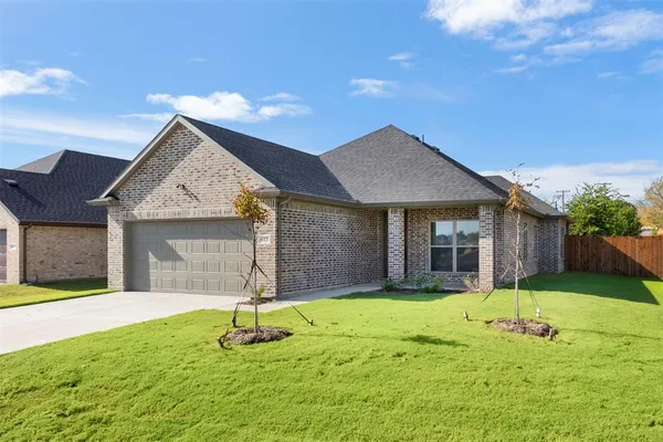 $329,990 | 613 Escovedo Drive, Italy, TX 76651