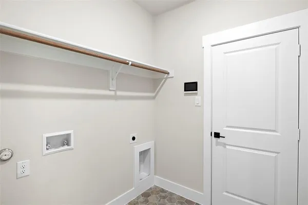 $329,990 | 613 Escovedo Drive, Italy, TX 76651