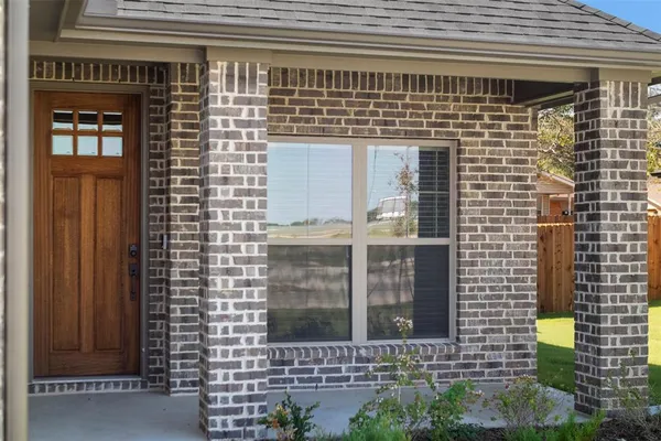 $329,990 | 613 Escovedo Drive, Italy, TX 76651