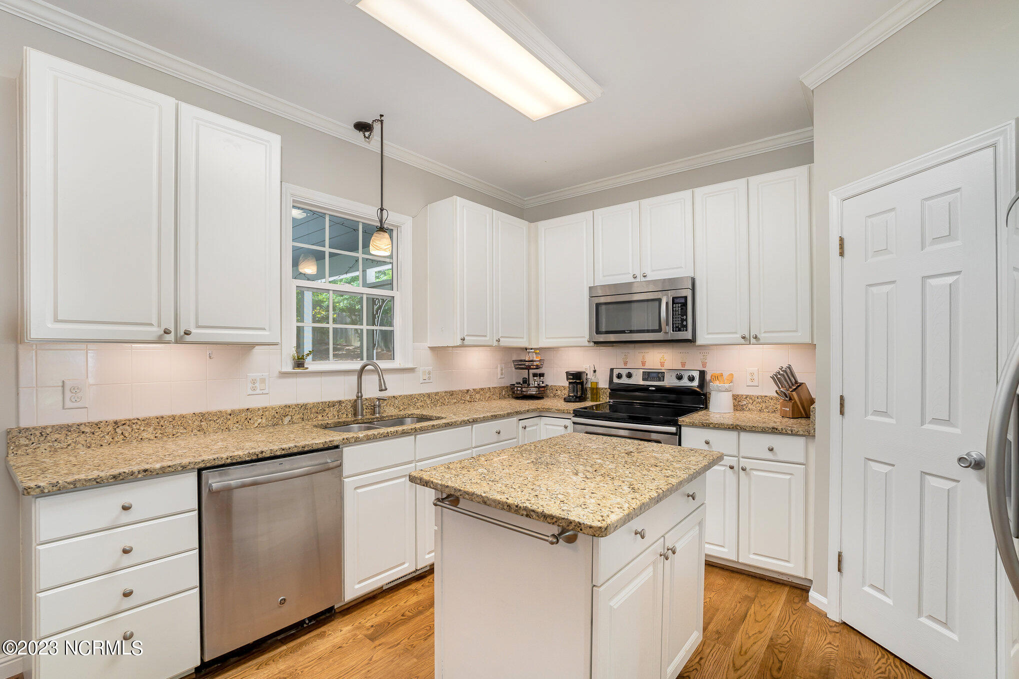1209 Blackburn Road Apex, NC 27502 - Photo 14 of 38 Kitchen 3