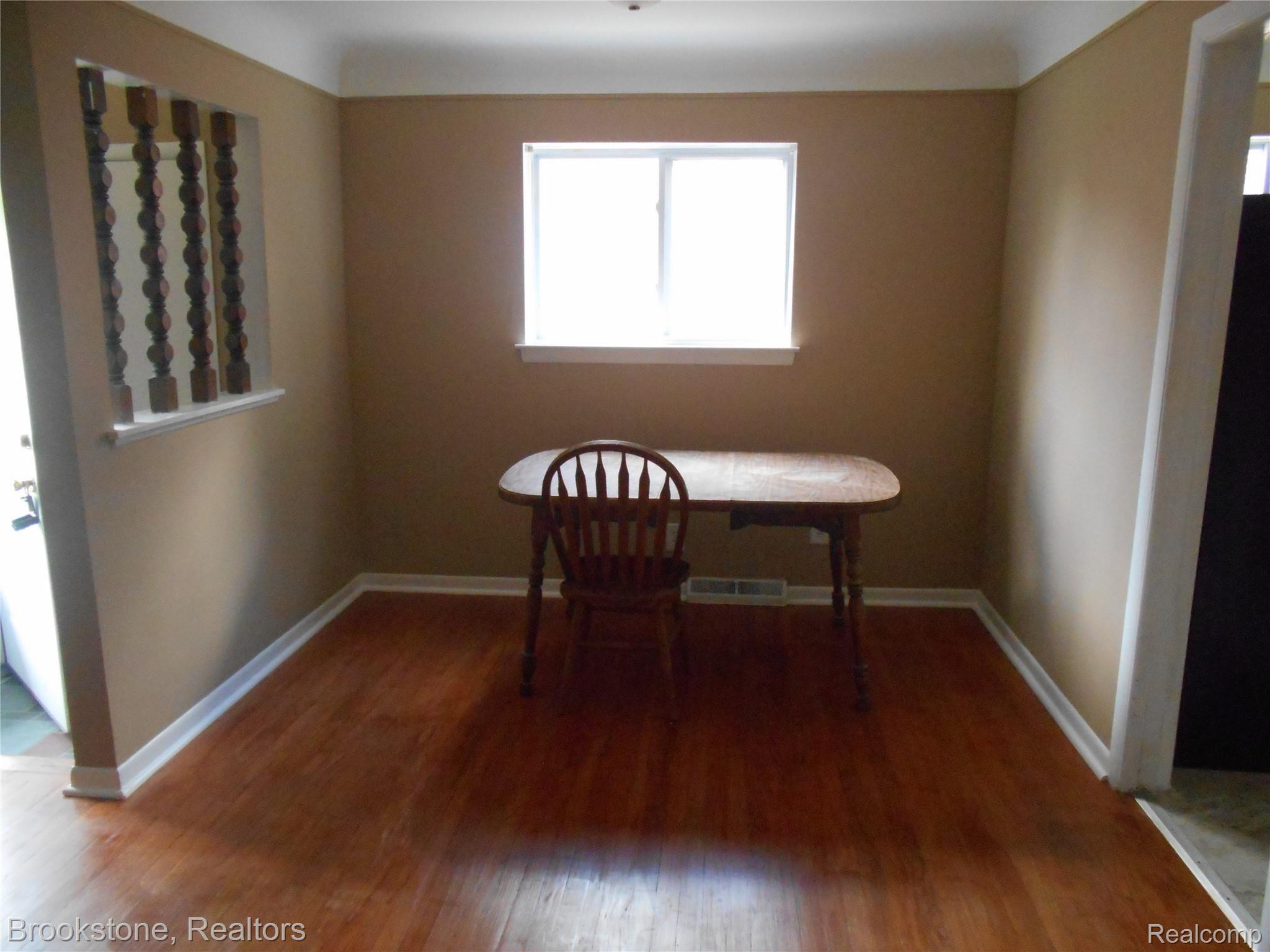 24570 Kelly Road Eastpointe, MI 48021 - Photo 37 of 38 DSCN1835.JPG