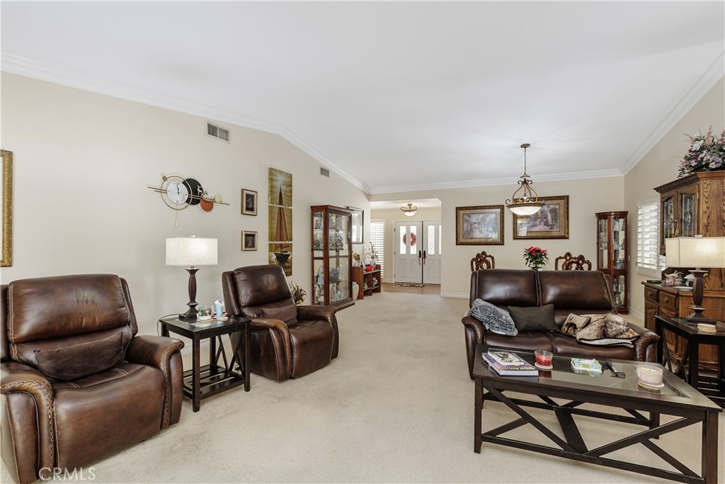 547 Vía Zapata Riverside, CA 92507 - Photo 9 of 36