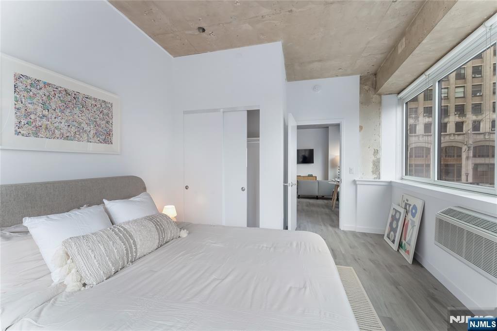 10 Commerce Court, Unit 2G Newark, NJ 07102 - Photo 9 of 11