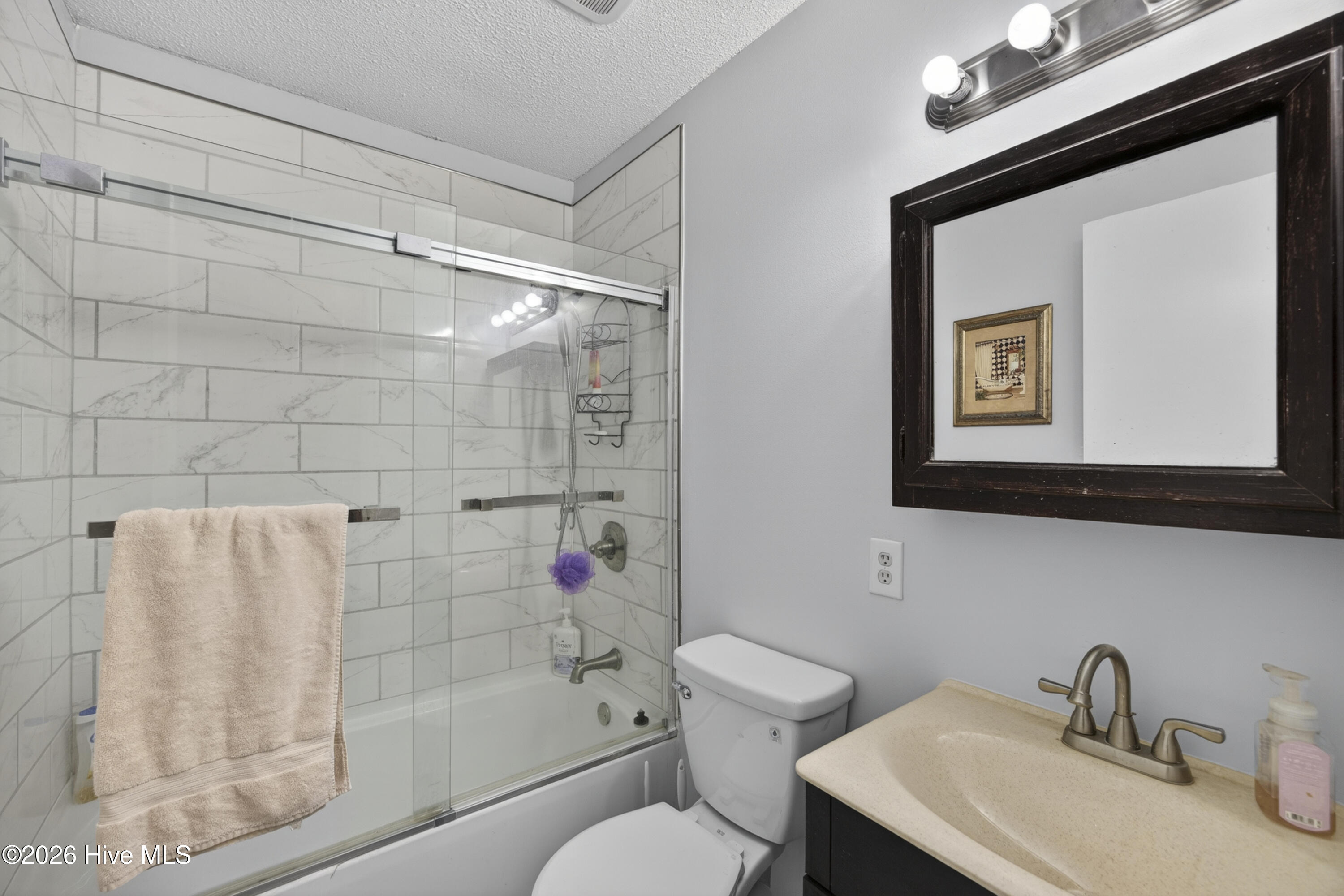 101 Doughton Road Wilmington, NC 28409 - Photo 53 of 74 Upstairs master bathroom
