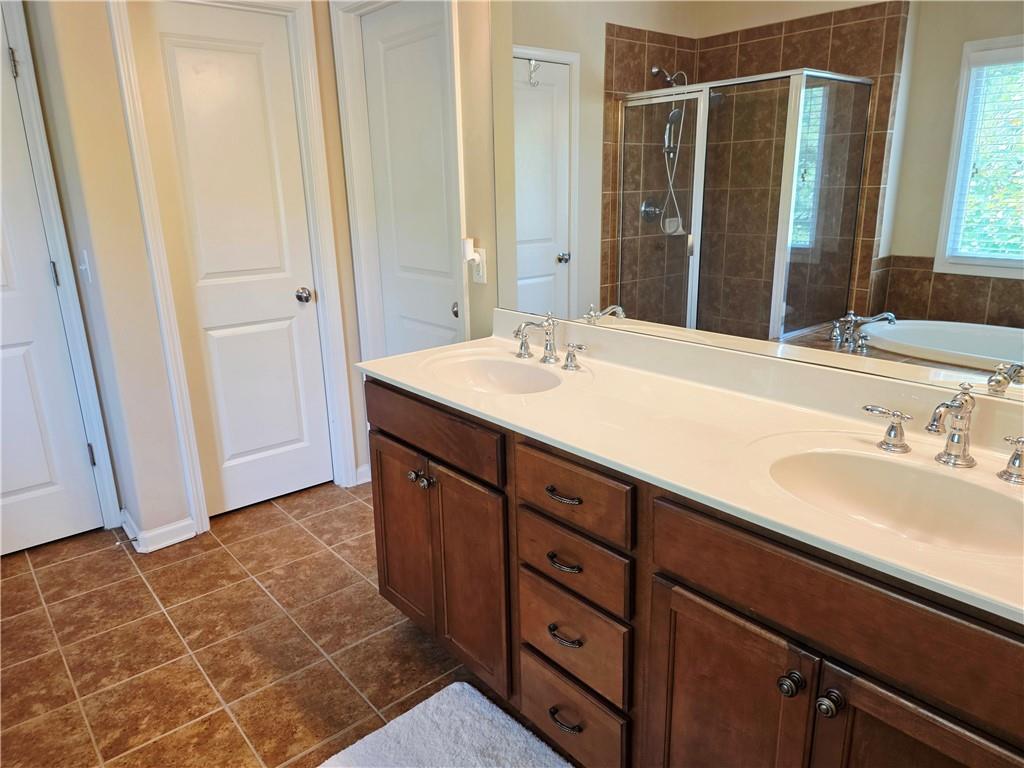 3599 Baxley Point Drive Suwanee, GA 30024 - Photo 14 of 24