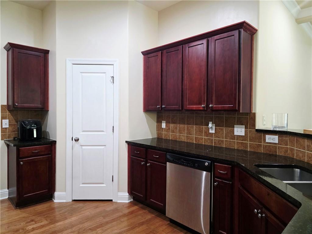 3599 Baxley Point Drive Suwanee, GA 30024 - Photo 9 of 24