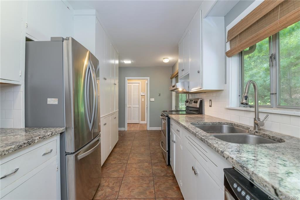 361 Doubleday Road Tryon, NC 28782 - Photo 8 of 34
