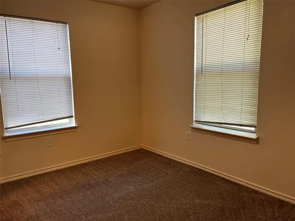 $1,450 | 214 East Little Street, Duncanville, TX 75137