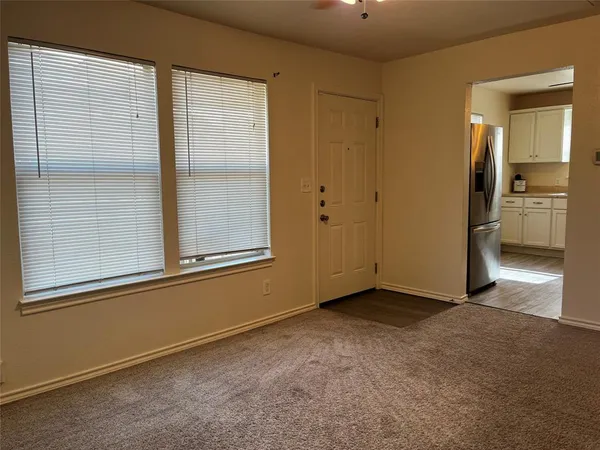 $1,450 | 214 East Little Street, Duncanville, TX 75137