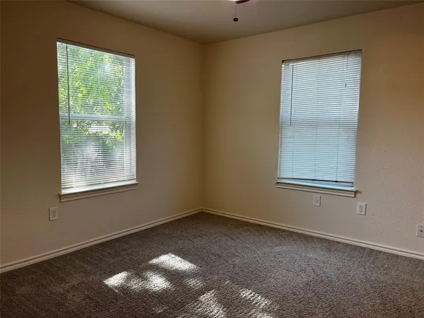 $1,450 | 214 East Little Street, Duncanville, TX 75137