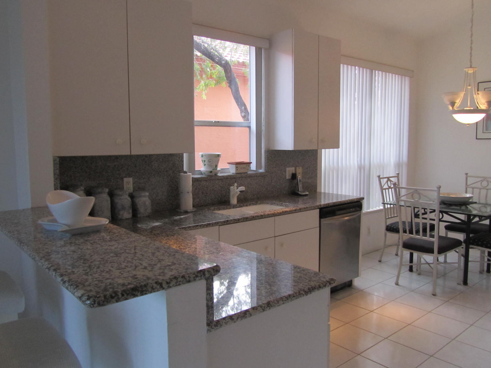 23373 Torre Circle Boca Raton, FL 33433 - Photo 6 of 20 Kitchen