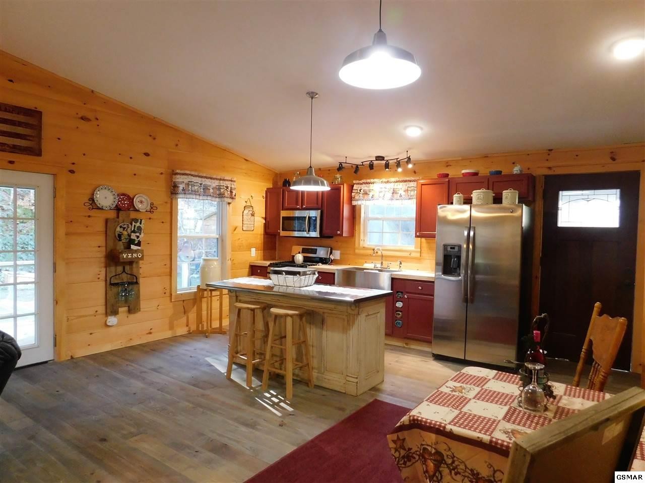 3778 Henry Town Road Sevierville, TN 37876 - Photo 4 of 25 Gallery Image 4