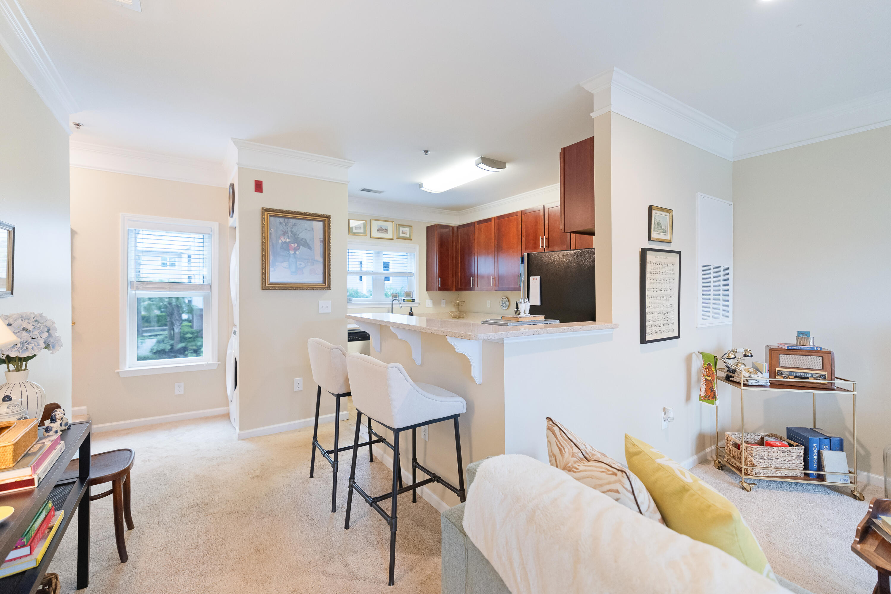 1755 Central Park Road, Unit 9107 Charleston, SC 29412 - Photo 10 of 32 Bar to Kitchen