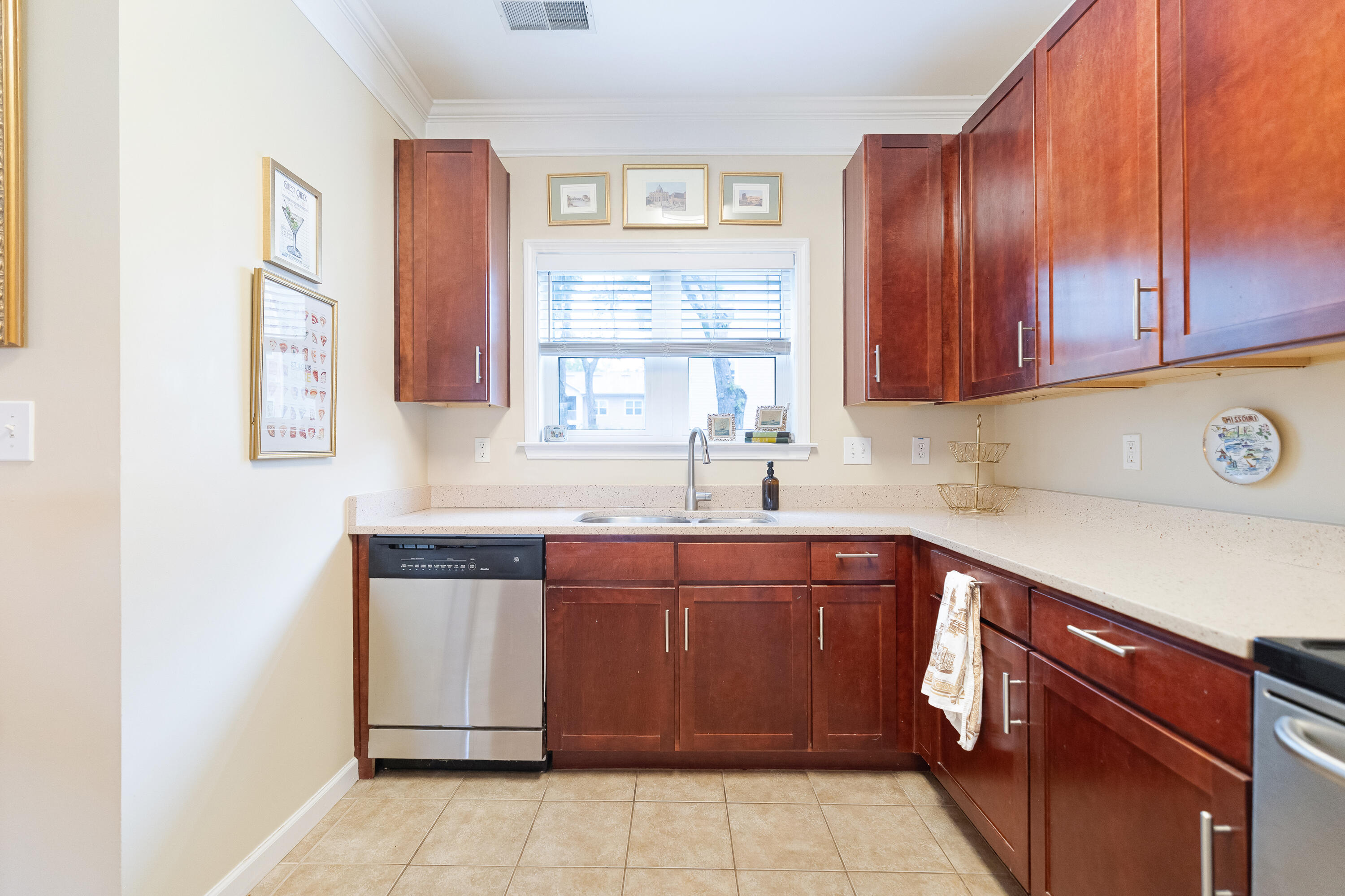 1755 Central Park Road, Unit 9107 Charleston, SC 29412 - Photo 13 of 41 Kitchen 2