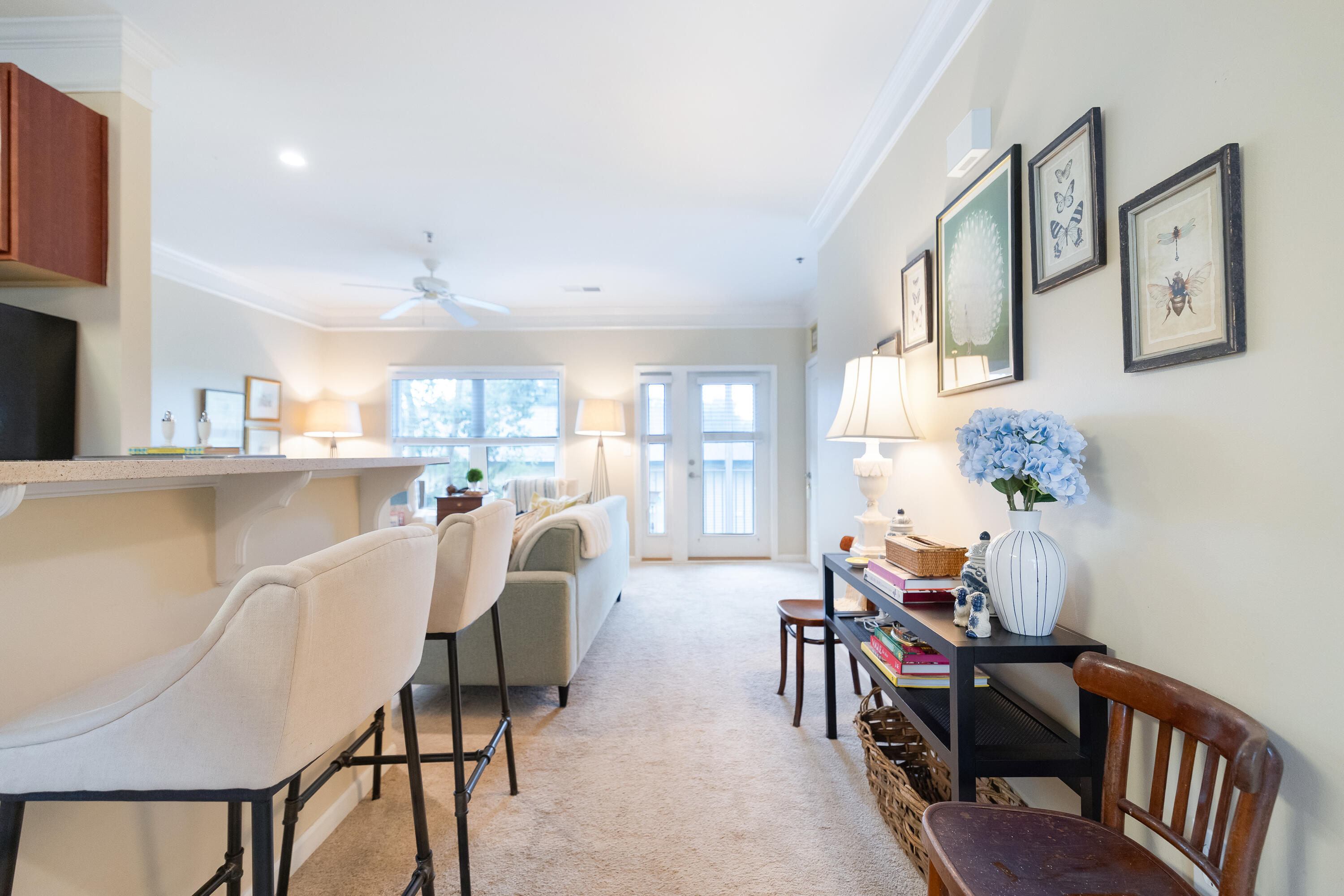 1755 Central Park Road, Unit 9107 Charleston, SC 29412 - Photo 8 of 32 Bar to Living 2