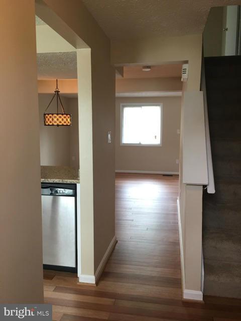 1440 Farmcrest Way Silver Spring, MD 20905 - Photo 2 of 19 Interior (General)