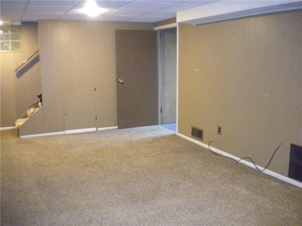 5256 Curry Road Baldwin, PA 15236 - Photo 13 of 21 Gallery Image 13